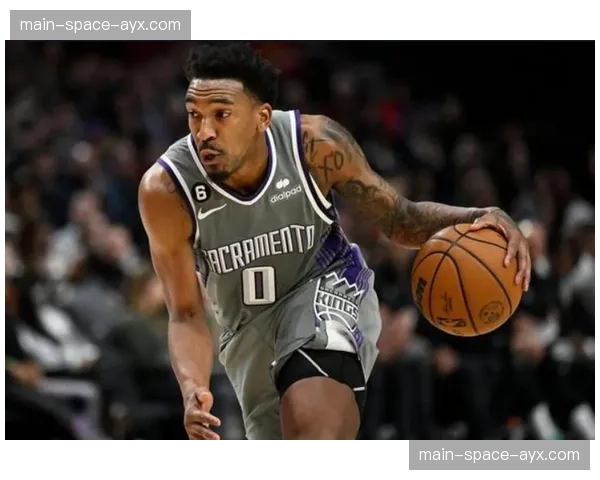 国王伤病报告：拉文因手指受伤无法出场，蒙克出战成疑